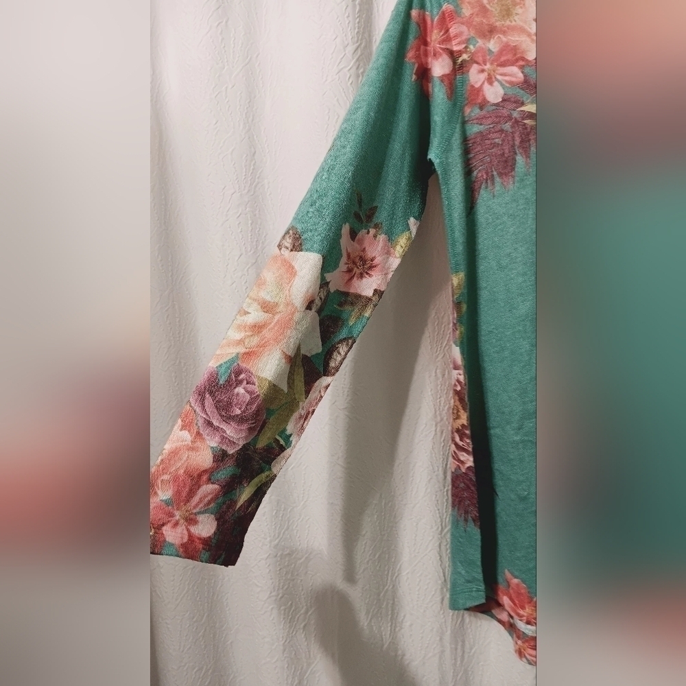 3X25 SOFT SURROUNDINGS medium floral thin top - Picture 3 of 12